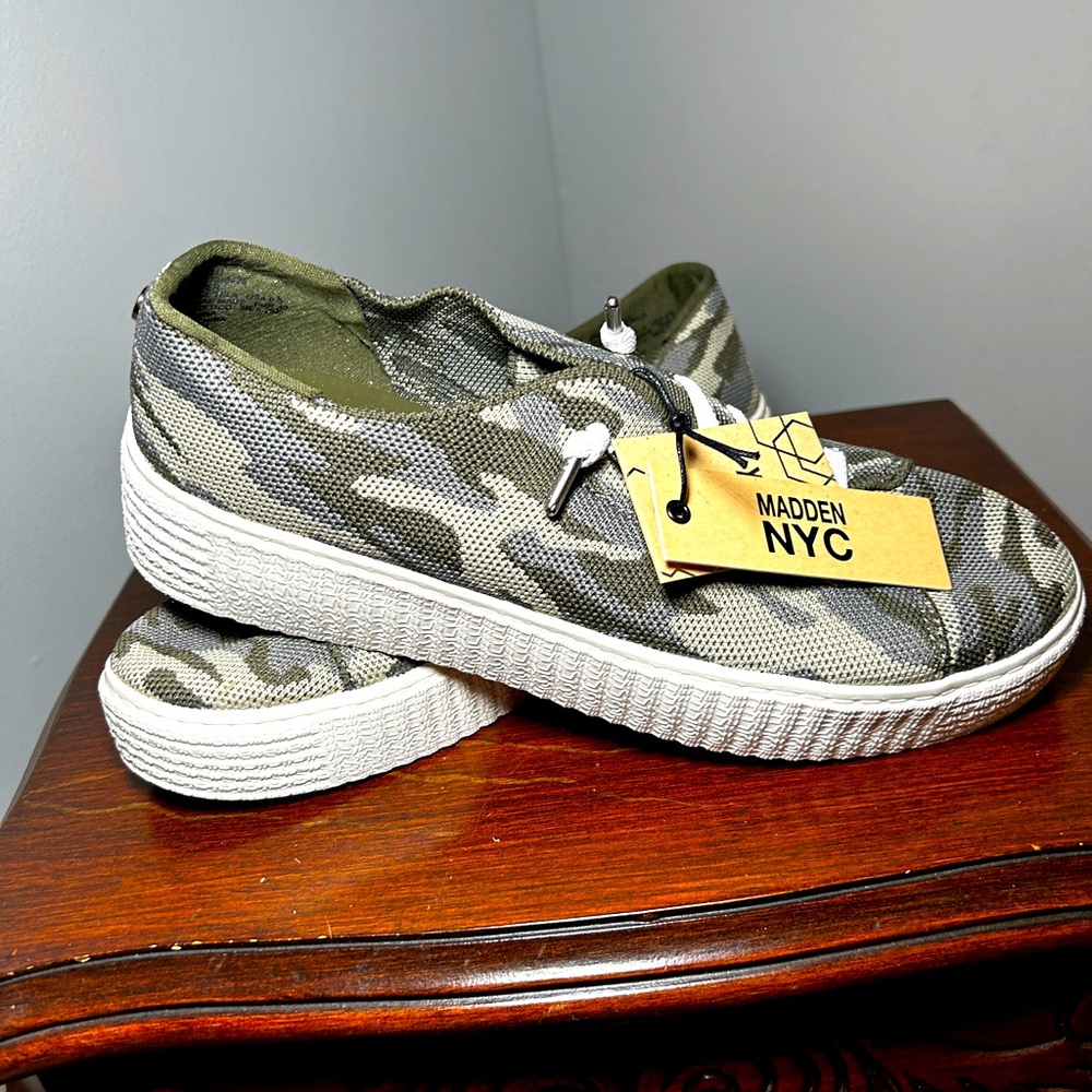 NWT Madden NYC Platform Sneakers 8.5